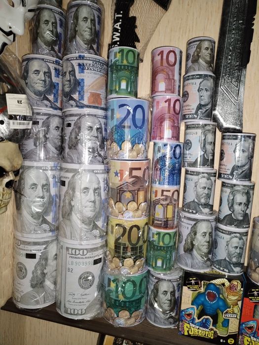 Копилки металические различных размеров