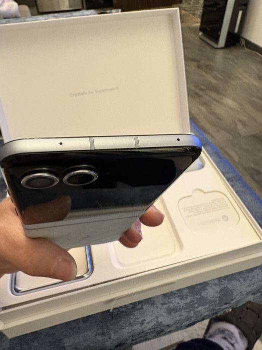 Продавам чисто нов