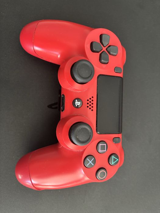 Ps4 1TB с 4 контролера и зареждаща станция +12 игри