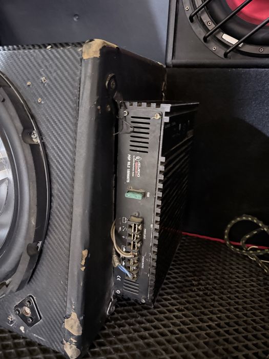 Продам Сабвуфер JBL  с усилителем 1600 W