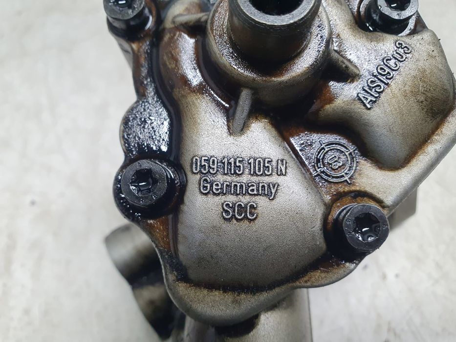 Pompa ulei 059115105n 3.0 tdi Audi A6 4F/C6 (2004 - 2008)
