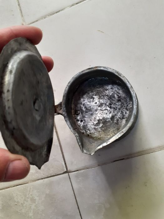 Стар меден съд,кашпа и голям стар хаван3кг.Медни съдове.