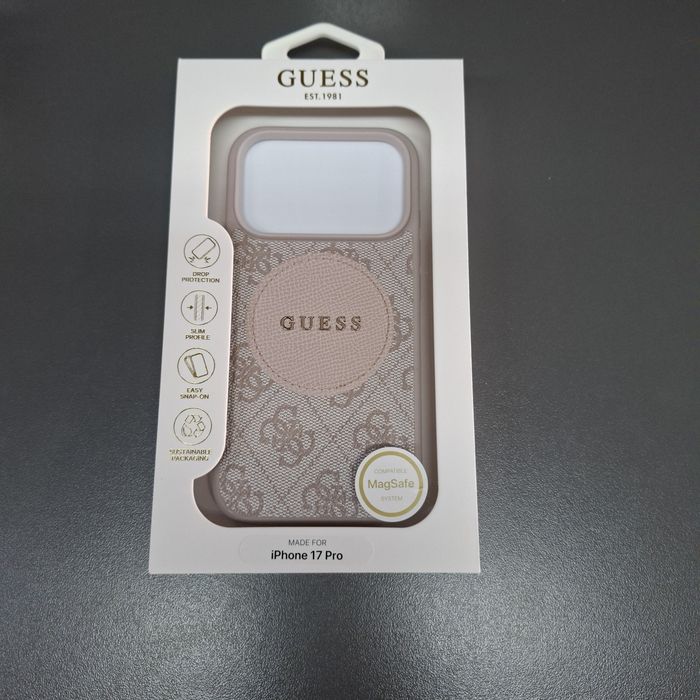 Твърд кейс лого  Guess за iPhone 18 Pro 17 Pro гръб с кожен розов дизайн