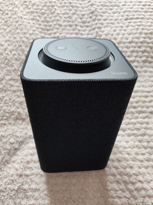 Колонка Яндекс станция