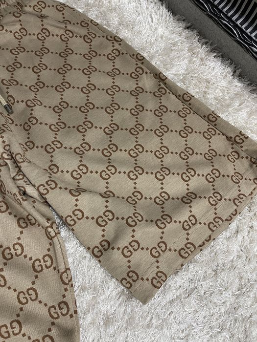 Pantaloni scurti Gucci bumbac 100% colectie noua