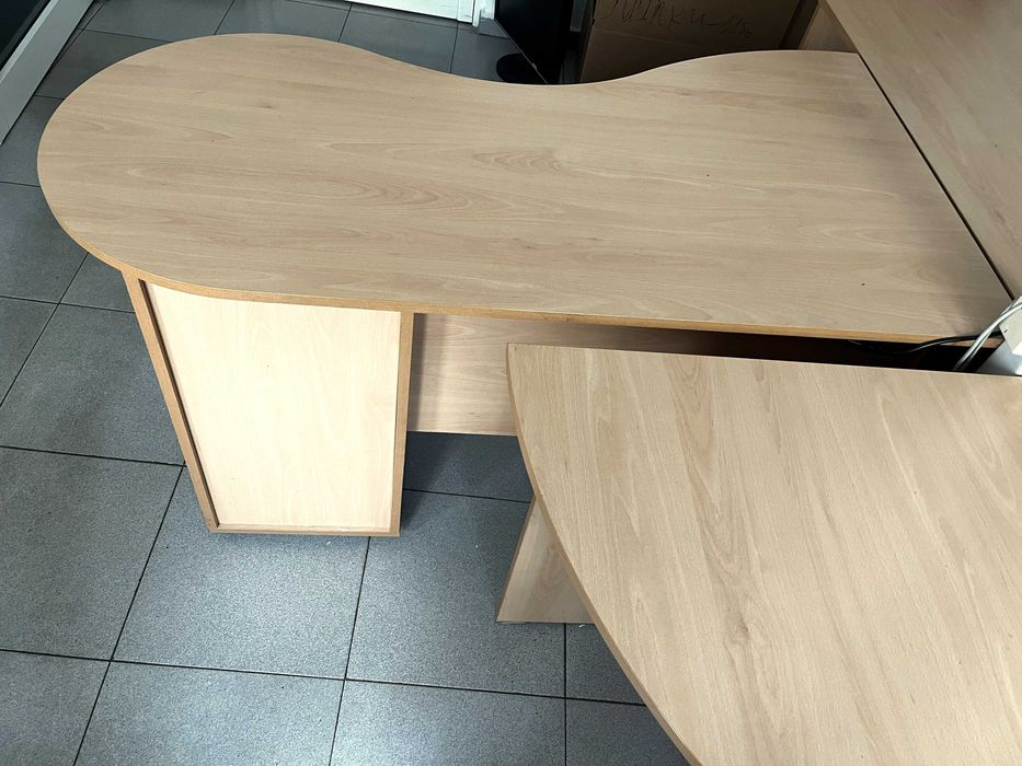 Офис обзавеждане за 4 работни места + шкафове + маса  със столове