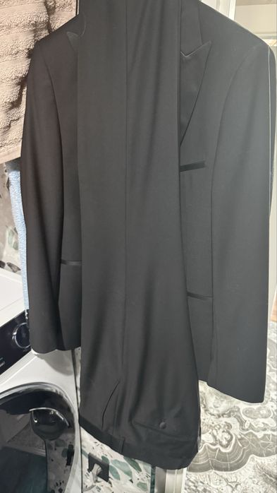 Продам смокинг Ketroy