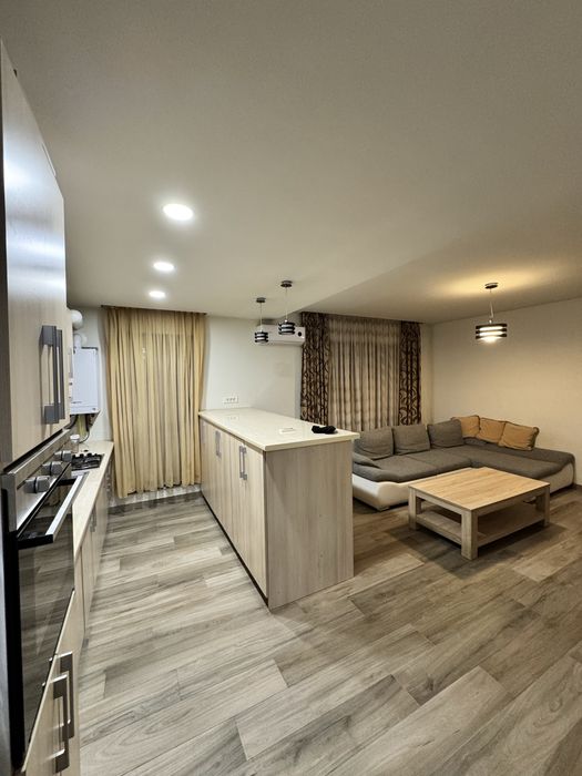 Proprietar vand apartament 2 camere + un loc de parcare