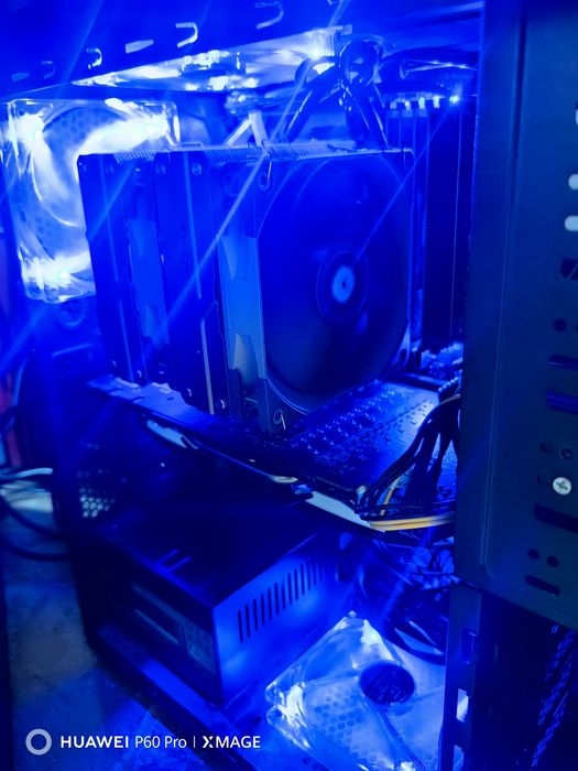 Vând unitate i7 9700k + LCD Aoc 25"