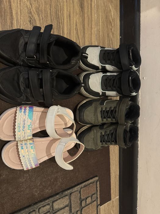 Отдам 4 пары обуви