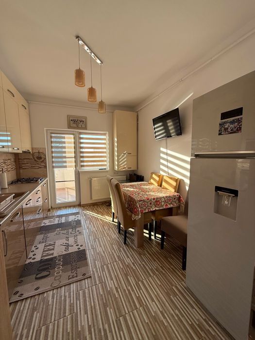 Propietar inchiriez apartament 3 camere