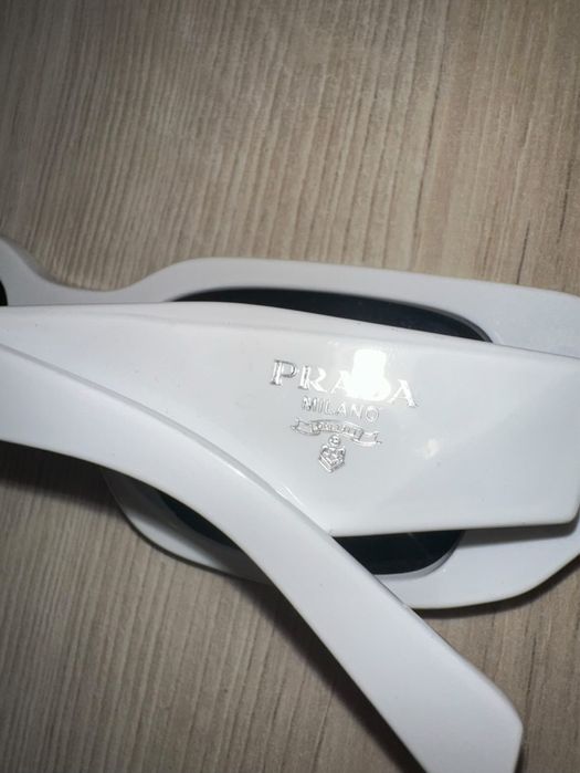 Prada Очила Бели