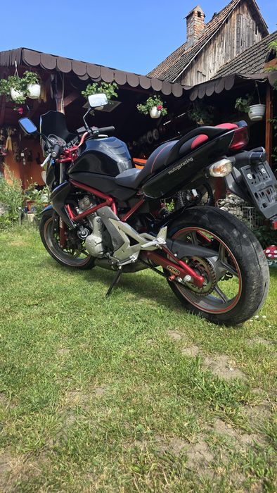 Vând Kawasaki ER-6n
