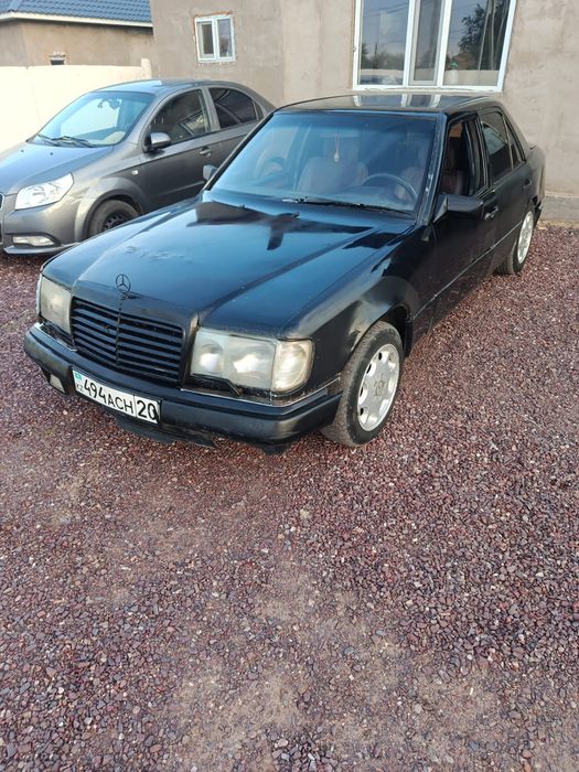 По запчастям продаётся МЕРСЕДЕС W124