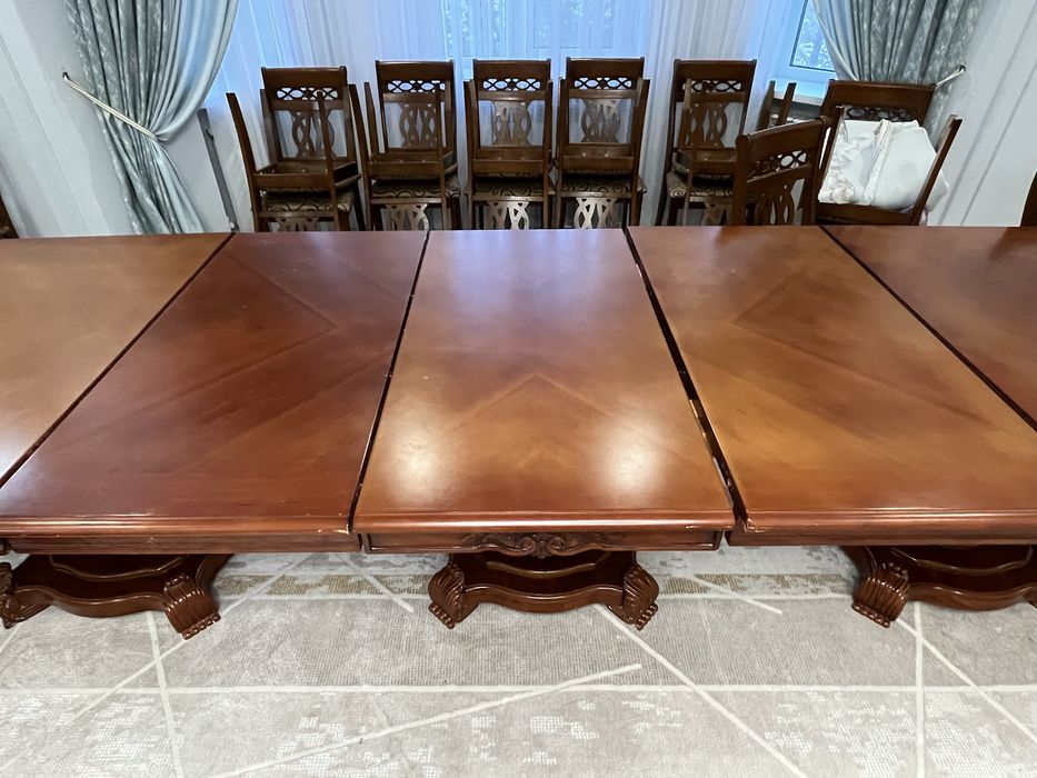 Сапасы мықты 5 метрлік стол сатылады.