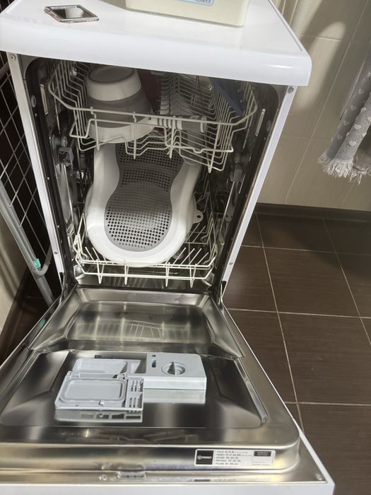 Продаю посудомойку