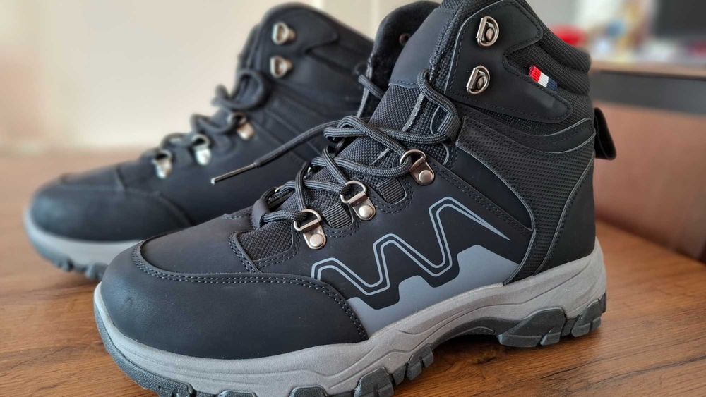 Продавам мъжки зимни обувки