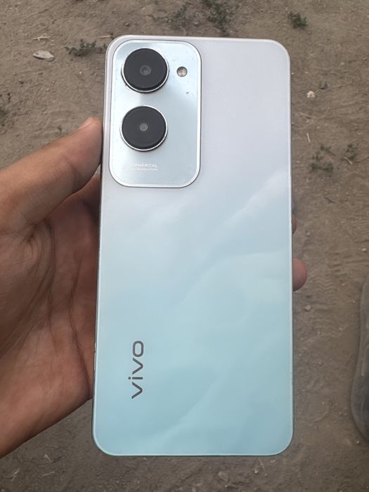 Телефон Vivo 03  128гб памяти в рабочем состаяний