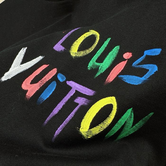 Tricou Louis Vuitton  !