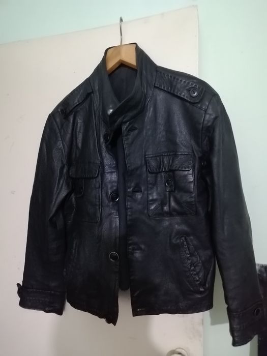 Продам кожаные куртку..