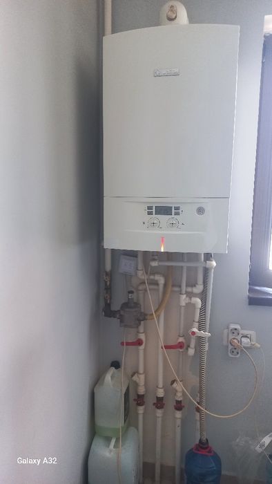 Vand Centrala termica nefunctionala Bosch pentru piese, Model ZBV24, In condensatie, 24 kw,defect