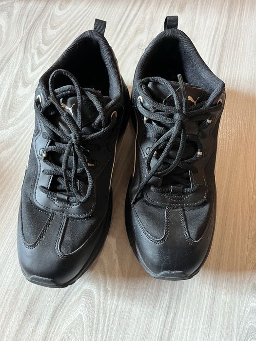 Два чифта маратонки