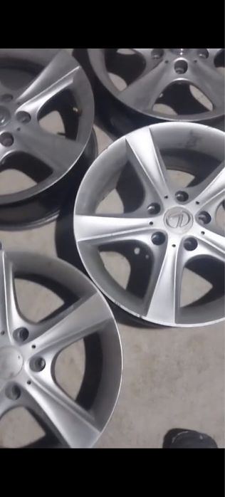 Продам СРОЧНО 4 диска!