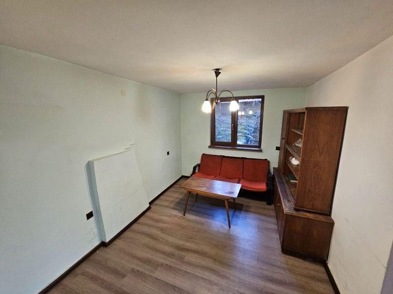 Дава се под наем Етаж от къща в София, Овча купел - 50 кв.м за 298.86 € - Снимка #1