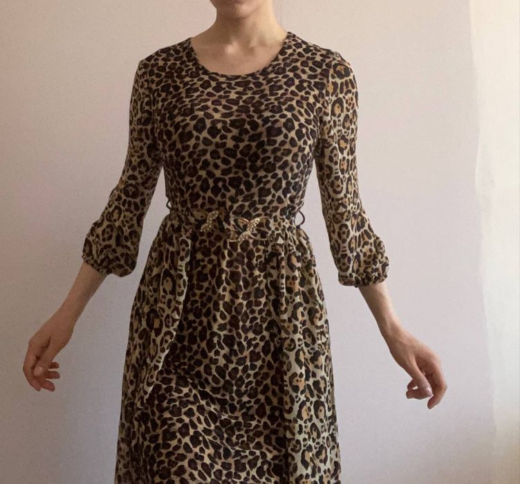 Тигровое вечернее платье