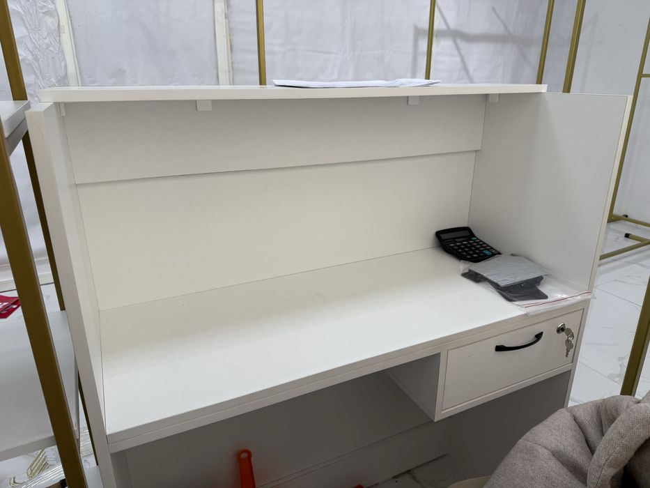 Ресепшен торговое оборудование