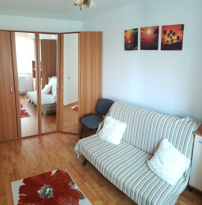 Inchiriez apartament mansarda, 2 camere - Cedonia