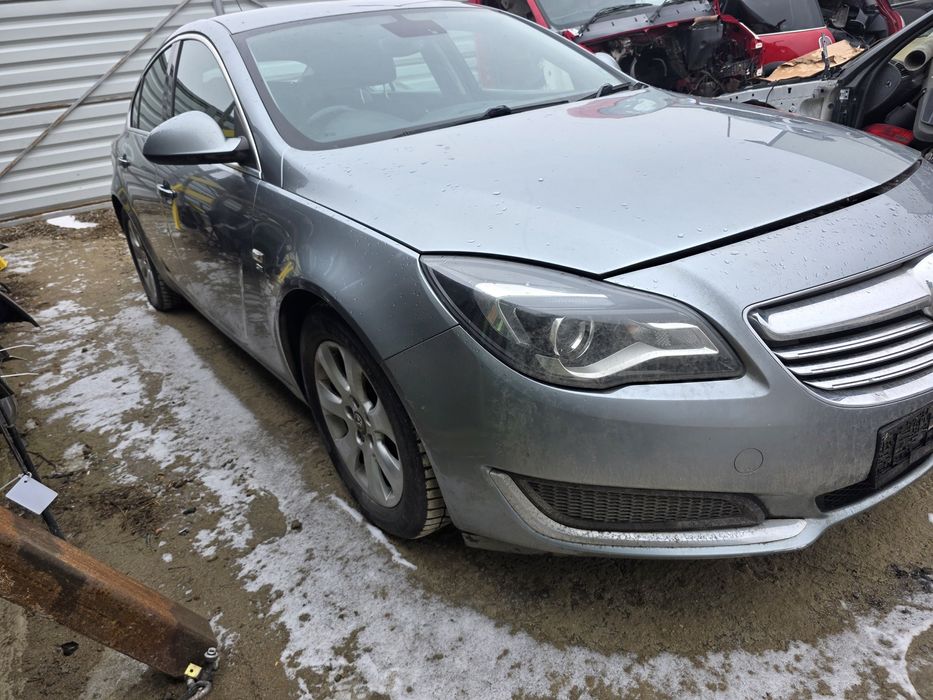 Dezmembrez Opel Insignia 2.0 cdti