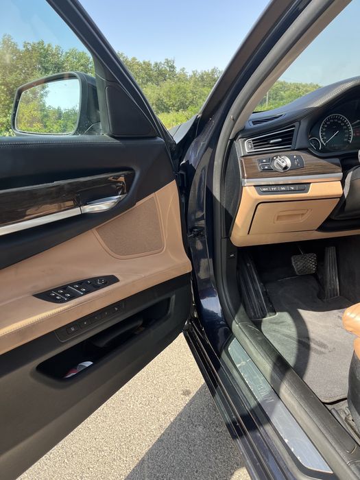 De vanzare bmw 740D