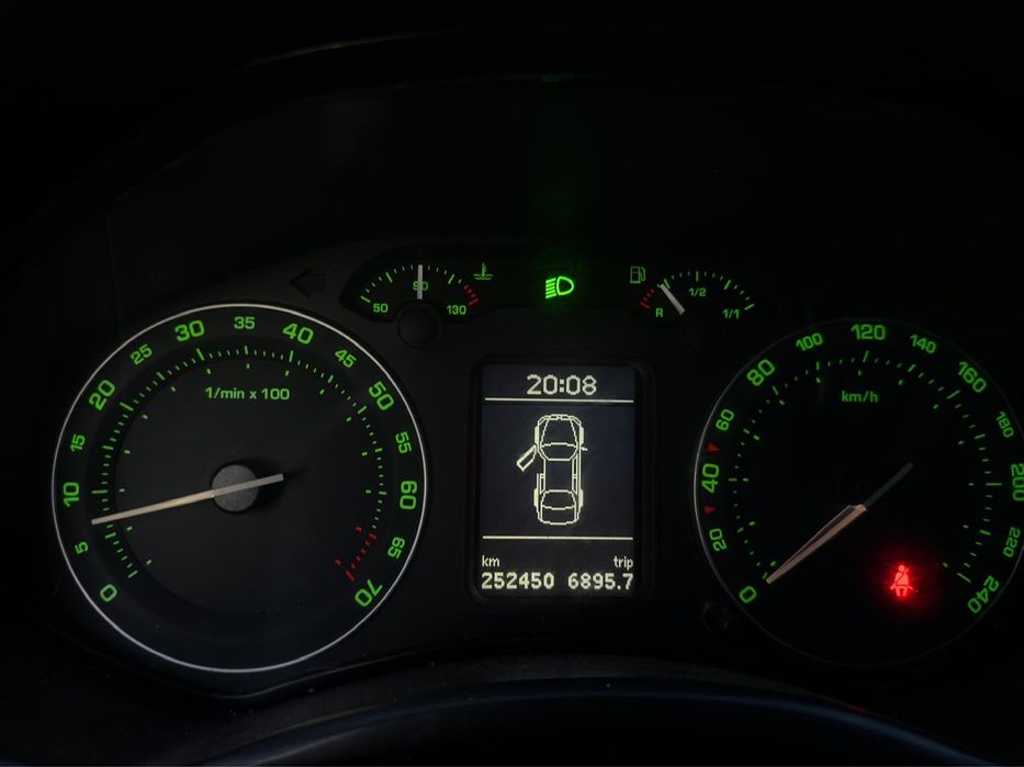 vand skoda octavia 2 1.6 mpi cu gpl