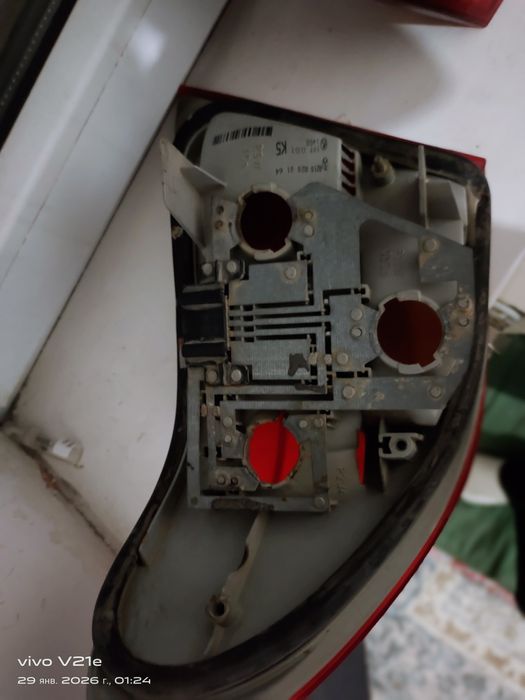 Задний фара Mercedes 210