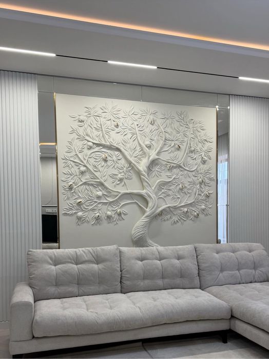 Барельеф и роспись стен