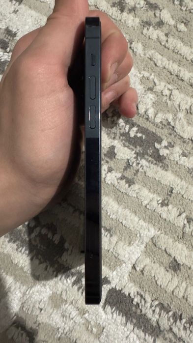 Продам айфон 12 про