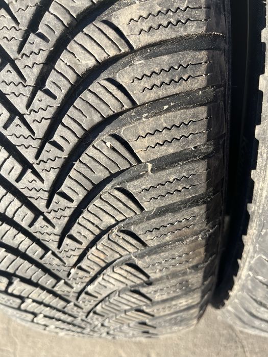 2 бр. зимни гуми 195/65/15 Hankook DOT 2719 6+ mm