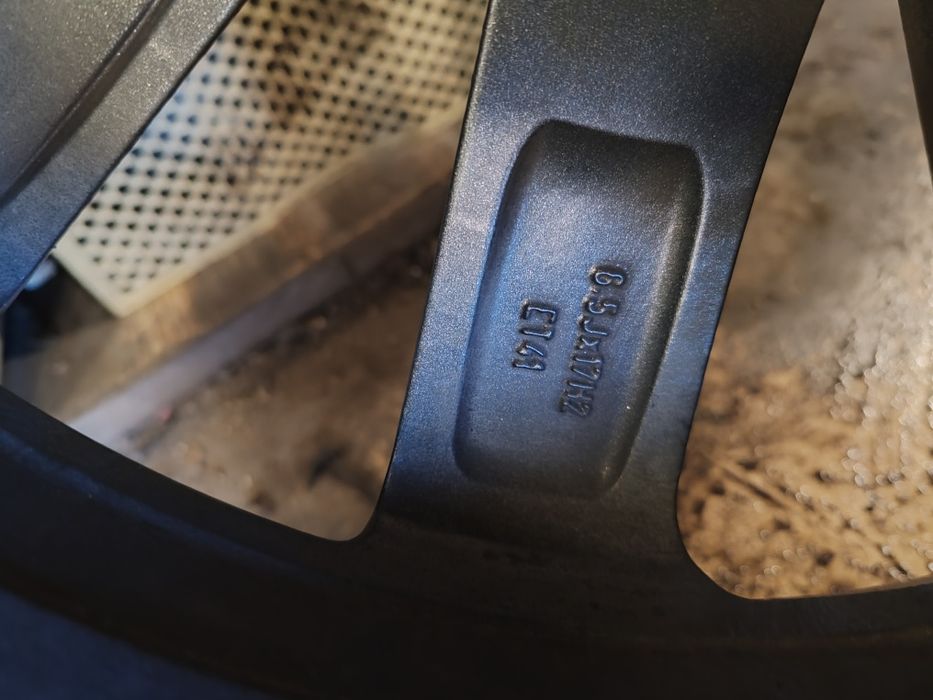 Продавам оригинални джанти 17 5x112 за Vw passat b8