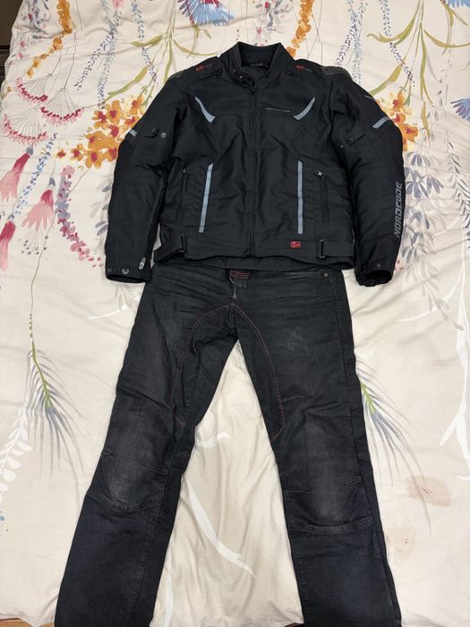 Мото екипировка - яке, дънки, каска и ръкавици