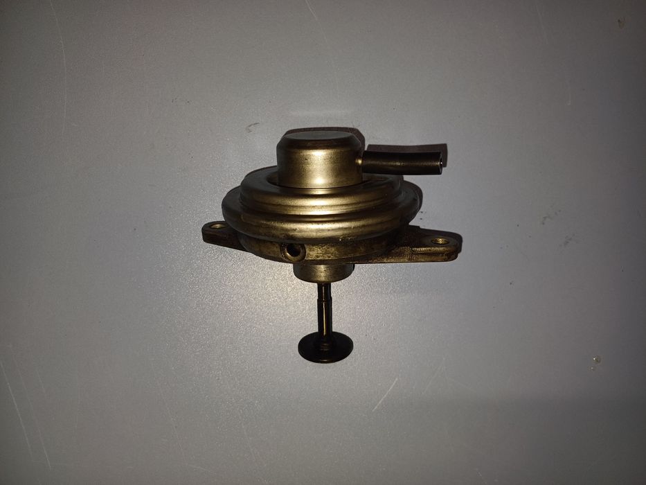 Продавам ЕGR клапан за Опел Аstra G 2.0Dl