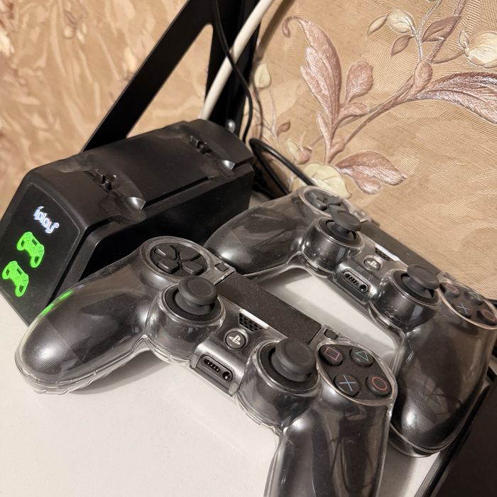 PS4 с играми на аккаунте