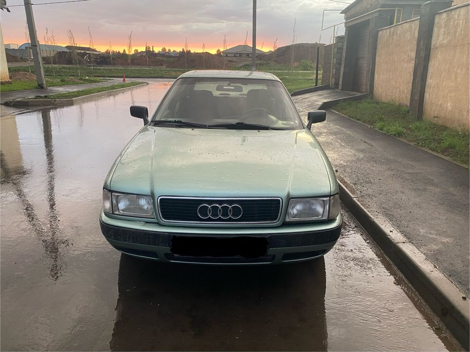 Ауди б4 ,1992г в хорошем состоиянии