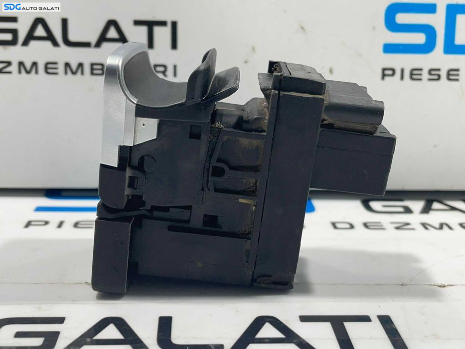 Buton Frana Mana Electrica Volkswagen Golf 7 2013 - 2020 Cod 5G0927225D 560927225D [L4193]