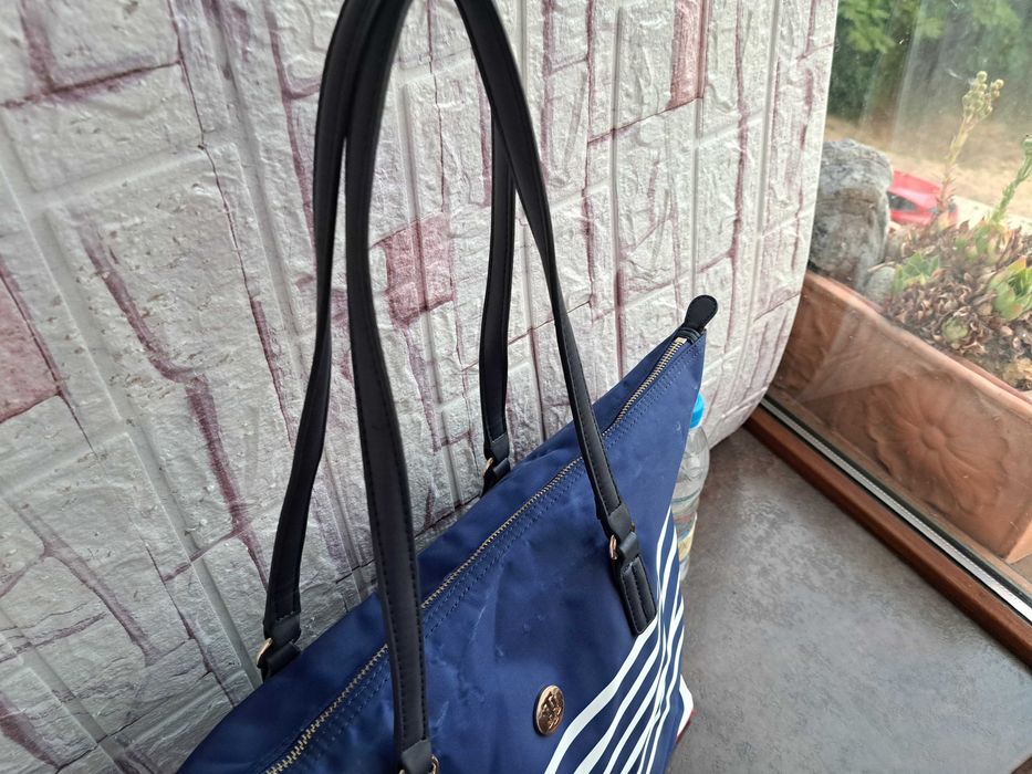 дамска чанта,Tommy Hilfiger голяма синя торба
