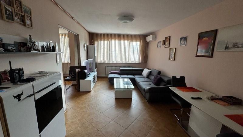 Тристаен за продажба в ж.к. Овча купел