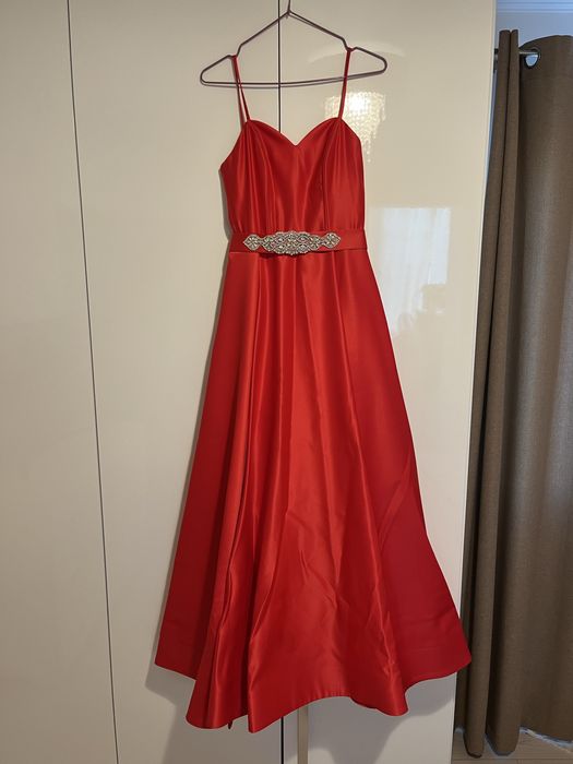 Rochie rosie eleganta