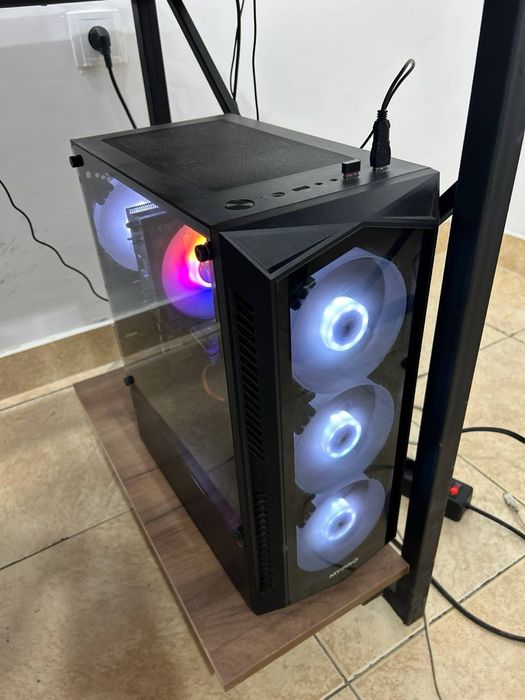 P.C kompyuter sotiladi i5 13400 
B760 materinka
32gb 3200 operativka
5