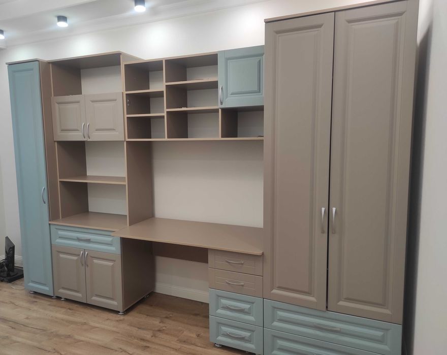 Продам гарнитур детский