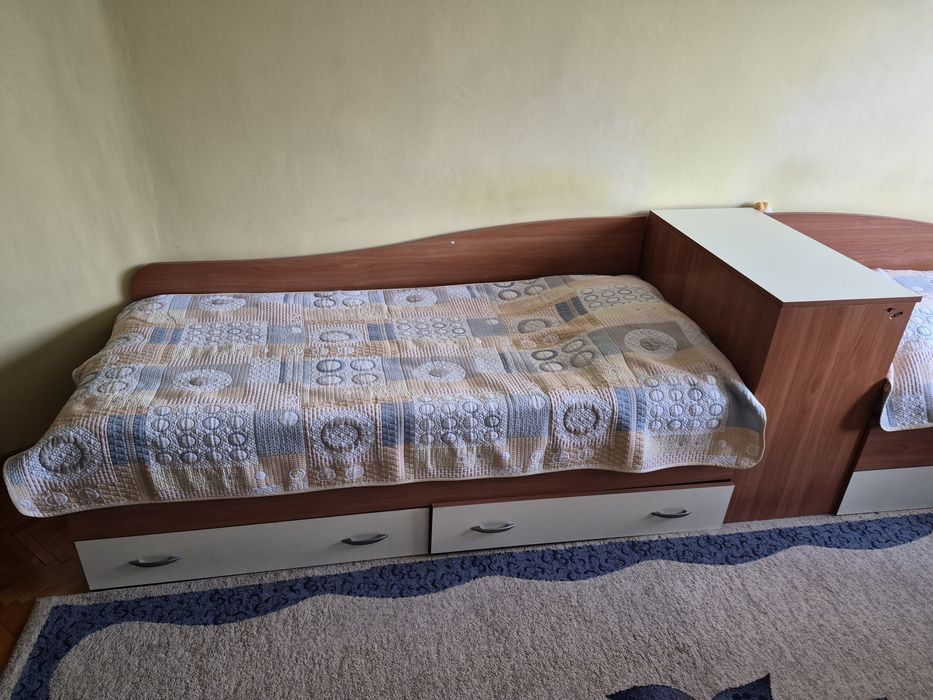 Комплект ъглови легла,с ракла и матраци